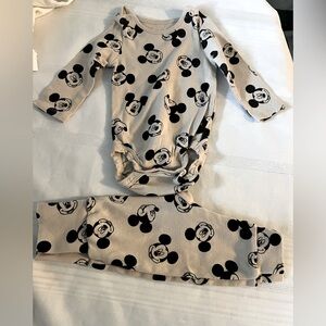 H&M Mickey Mouse Print Baby Onesie and Pants Set size 3mths